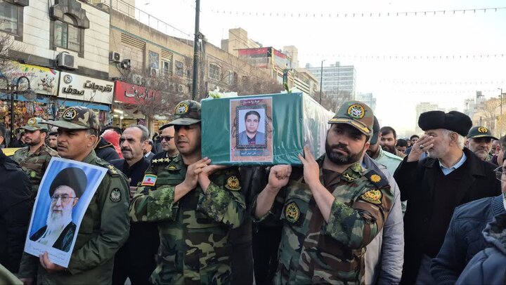پیکر مطهر جانباز شهید «علی اصغر آینه» در مشهد تشییع شد