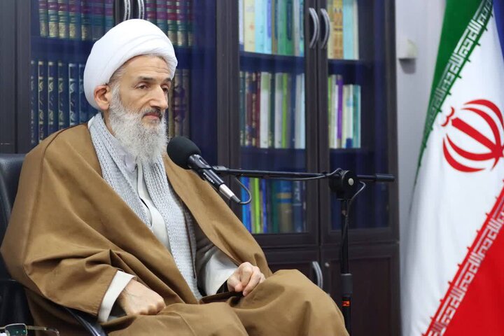 آیتالله لائینی: دشمنان دنبال تخریب اماکن دینی هستند؛ لزوم ورود خیران