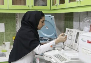 خطر افت کیفیت خدمات آزمایشگاهی در سایه بحران اقتصادی و فرسودگی نیروها