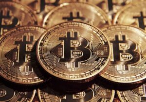 پیش‌بینی قیمت بیت کوین و اتریوم توسط بانک «استاندارد چارترد»