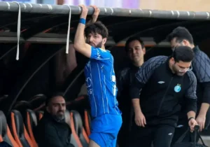 استوری توجه برانگیز فوتبالیست معروف در حمایت از ایران + عکس