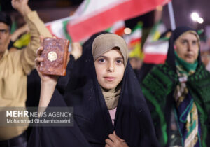 اجتماع باشکوه مردم ایلام در دفاع از کشور