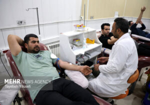 اطمینان‌بخشی فرماندار سمنان از ذخایر خونی؛ اهدای ماهانه یک هزار واحد