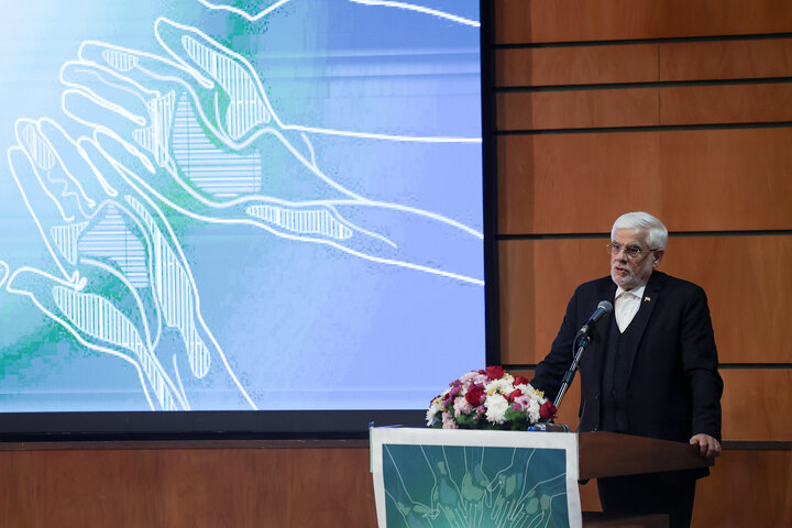 تأکید عارف بر پایداری ارتباطات در شرایط جنگی