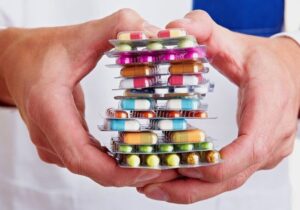 تمهیدات بیمه سلامت در شرایط جنگی / تاییدیه دارو‌های خاص حذف شد