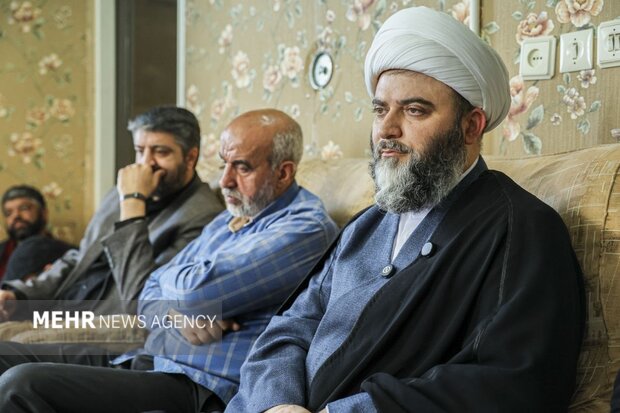 دیدار رئیس سازمان تبلیغات اسلامی با خانواده شهید احسان جنگروی