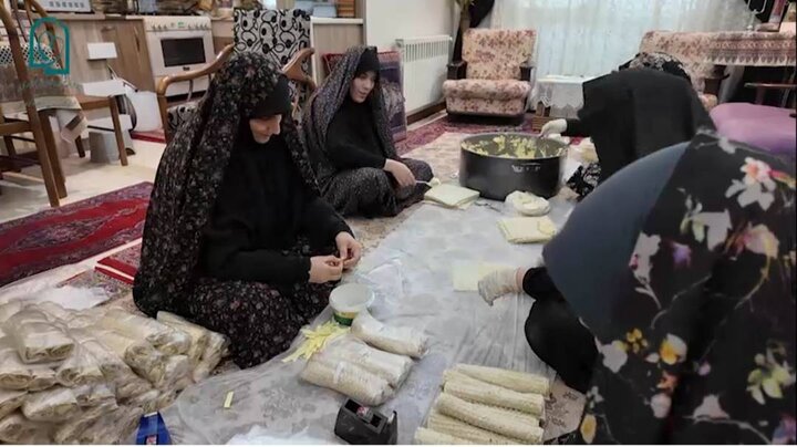 زنان در خط مقدم غیرت ملی؛ از آشپزخانه‌های جهادی تا خیابان‌های شبانه