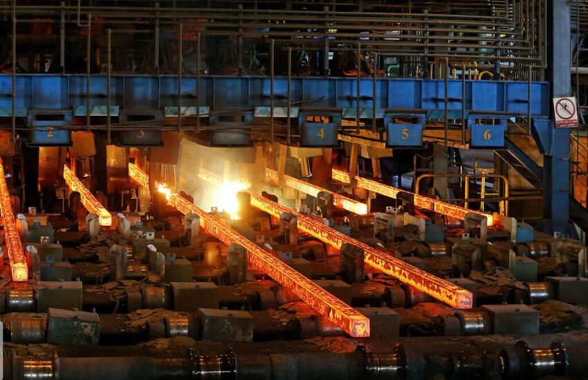 طرح‌های جدید وزارت اقتصاد برای بازسازی و تامین مالی پساجنگ / روند بازسازی صنایع آغاز شد