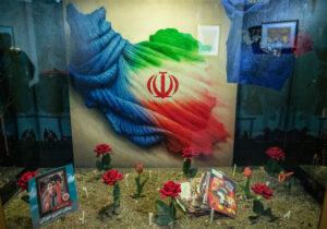 غافلگیری احساسی مردم شیراز با خاک وطن؛ واکنش‌هایی که ماندگار شد