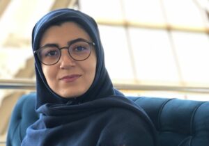 وطن ای زخمی هزاران سال، کاش دستی نوازشت می‌داد