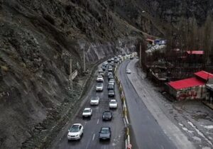 آخرین وضعیت تردد در محور چالوس و آزادراه تهران/ مسافران بخوانند