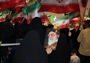 اجتماع شبانه ساوجی‌ها در هفتاد و پنجمین شب مقاومت و ایستادگی