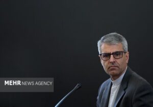 بقائی: حمله به ایران، تجاوز نظامی آشکار به دولتی مستقل بود