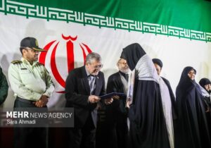 تجلیل از خانواده‌های شهدا و ایثارگران در مشهد