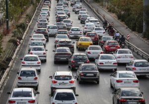 ترافیک سنگین در خروجیهای پایتخت/ اعلام آمادهباش راهداری استان تهران