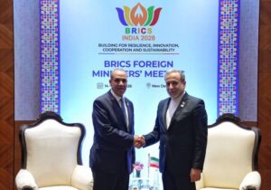 دیدار عراقچی با همتای مصری
