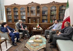 دیدار غریب‌آبادی با معاون وزیر خارجه نروژ و سفیر فرانسه