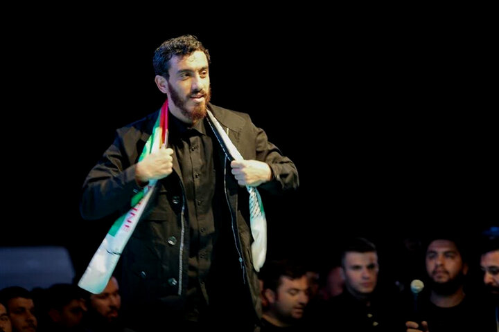 رجزخوانی «حاج مهدی رسولی» در اجتماع مردم زنجان