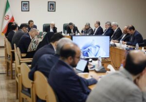 عارف: هیچ کس منکر وجود گرانی در بازار نیست