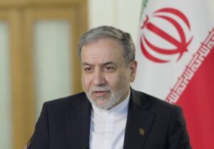 عراقچی: ما ایرانیان هرگز در برابر هیچ فشار یا تهدیدی سر خم نمی‌کنیم