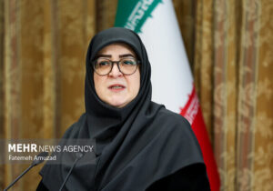 مهاجرانی: دولت خود را مکلف کرده به صورت مرتب کالابرگ را پرداخت کند