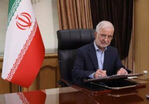 مومنی: ملت ایران در برابر تهدید دشمنان استوار ایستاده است