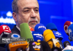 نشست خبری عراقچی برگزار می‌شود