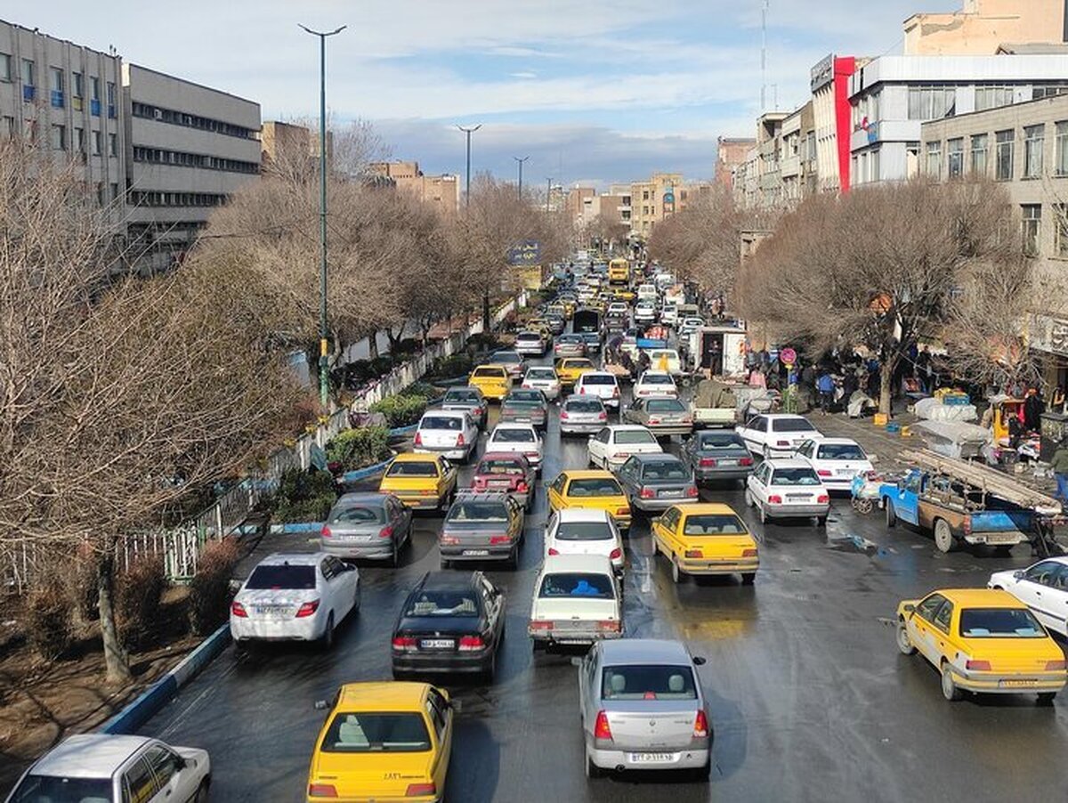 وضعیت ترافیکی و جوی محورهای مواصلاتی کشور / ترافیک سنگین در ورودی های پایتخت گزارش شد