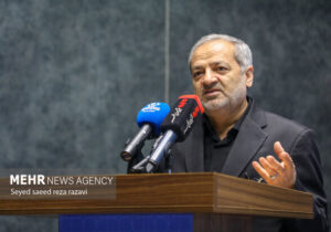 کاظمی: موج انزجار از استکبار، بزرگ‌ترین انتقام خون شهدای میناب است