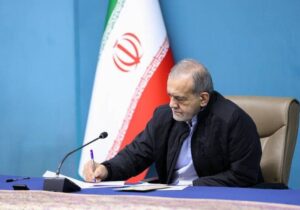 کنایه رئیس جمهور با اشاره به قدمت ۴۵۰۰ ساله نام ایران