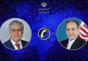 گفتگوی تلفنی عراقچی با وزیر خارجه پاکستان