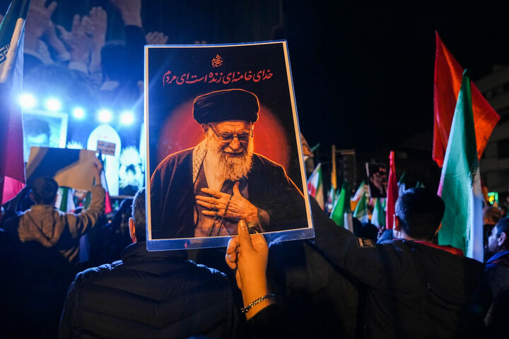 اعلام برنامههای دانشگاهیان برای آیین وداع و تشییع رهبر شهید انقلاب