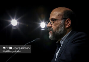 امیرخانی: روایت‌های ناگفته انقلاب باید برای آیندگان ثبت شود