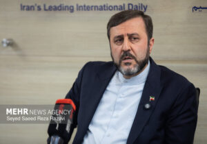 انتقاد غریبآبادی از سیاست تنبیهی دولت استرالیا علیه پزشکان