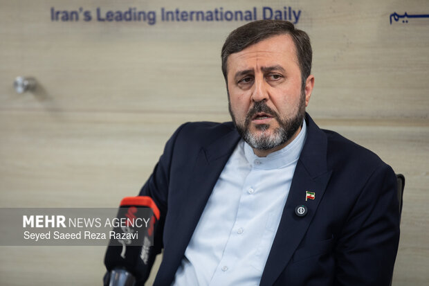 انتقاد غریبآبادی از سیاست تنبیهی دولت استرالیا علیه پزشکان