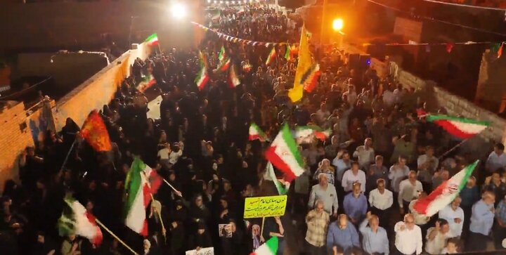 تداوم حضور مردم بهاباد در قرارهای شبانه بیعت با رهبر انقلاب