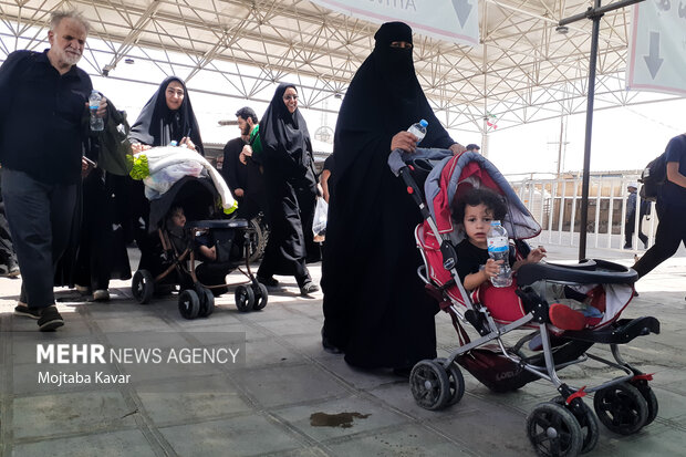 حدود ۱۸ هزار زائر در شبانه روز گذشته از مرز تردد کردند