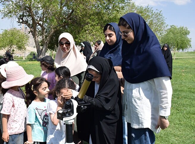 درخشش کانون پرورش فکری کودکان لرستان در هفته نجوم