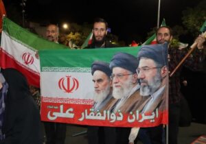 رامیانی‌ها در شب وحدت، حامی ایران ماندند