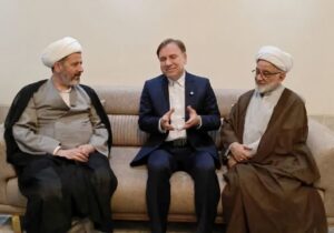 زارع: برنامه‌های حمایت از خانواده‌های شهدای جنگ رمضان تداوم یابد