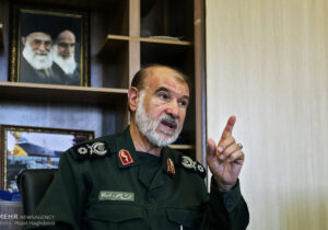 سردار اسدی: جنایات صهیونیست‌ها در ضاحیه بی‌پاسخ نخواهد ماند