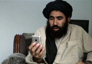 طالبان استفاده از گوشی‌های هوشمند را ممنوع کرد