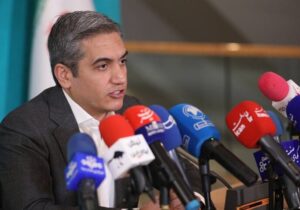 فتحی: تهدید به تجمع مقابل مجلس به ضرر نظام و دشمن شادکن است