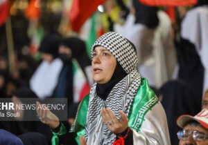 محمدیه رنگ و بوی محرم گرفت؛ عزاداران حسینی در شب سوم گرد هم آمدند