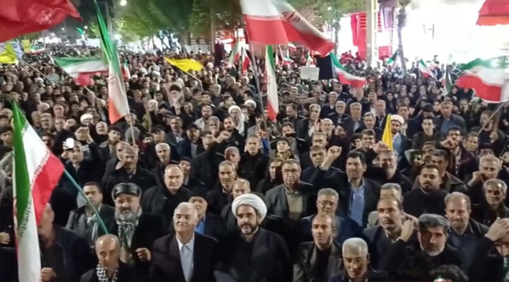 مردم میاندوآب در یکصدمین تجمع شبانه سنگ تمام گذاشتند