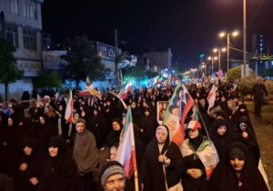 مهرگان در قاب وحدت؛ مردم برای نودونهمین شب گرد هم آمدند