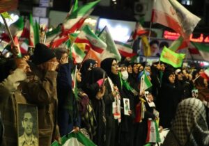 نواخته شدن نوای «یا حیدر یا حیدر» در گنبد