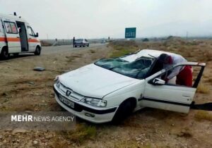واژگونی سمند کمربندی پل سعد آباد شاهرود؛ ۵ نفر مصدوم شدند