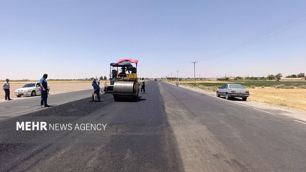 ۱۳ کیلومتر از محور مرزن آباد در کندوان آسفالت شد
