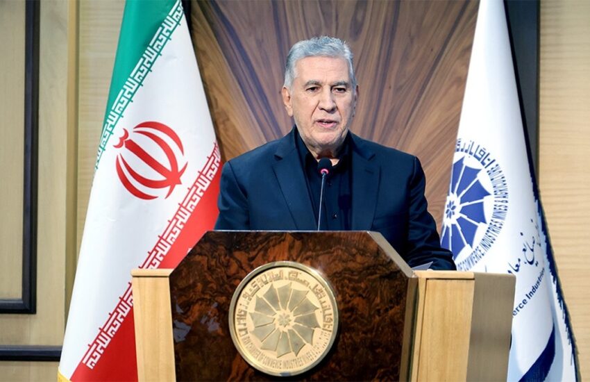 حسن‌زاده: فعالان اقتصادی مسیر توسعه و اقتدار ایران را ادامه می‌دهند